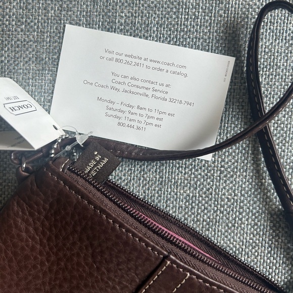 Coach Pebbled Leather Small Wristlet Mahogany F-42389 - Picture 7 of 9